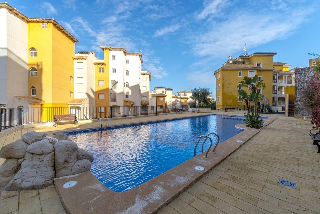 duplex-penthouse en orihuela-costa · campoamor 194000€